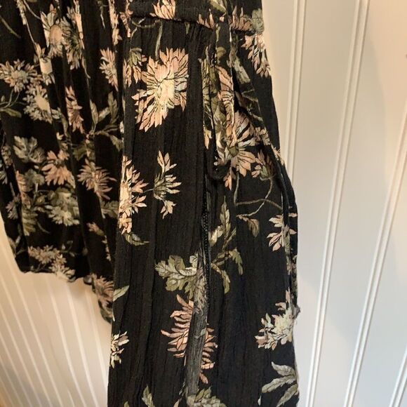American Eagle NWT floral dress - Picture 3 of 5